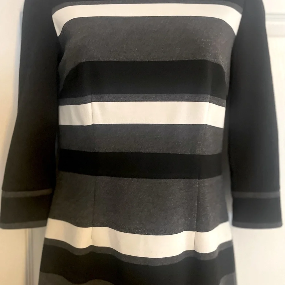 White House Black Market beautiful dress
